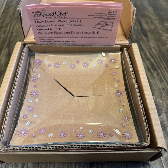Pampered Chef Other - 4 The Pampered Chef Daisy Dessert Plates 6"‎ Pink Square Appetizer #2818 Retired